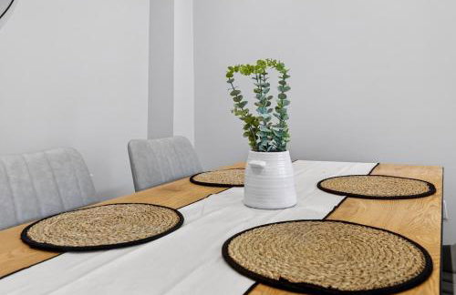 Stunning 2BR Apartment Cardiff Bay with Balcony - Foto 15