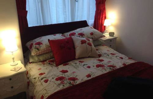 The Post House (Centre of riverside village) - Photo 3