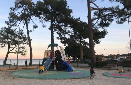 Maison proche du lac et océan avec Jacuzzi privatif - Foto 33