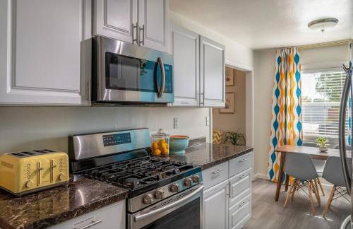 Hello Sunshine OC minutes to Disneyland-Family Friendly - Foto 32