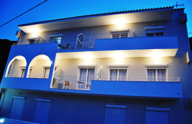 Filoxenia Hotel & Apartments - Photo 25