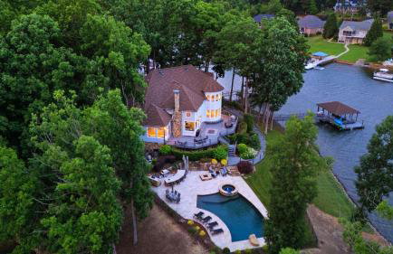 Private Dock, Pool + Hottub, Game Room, Firepit Paradise Pointe by Avantstay - Foto 2