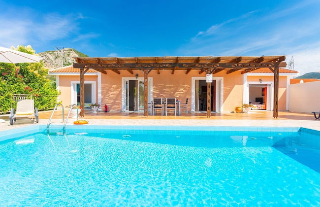Villa Peach Large Private Pool Walk to Beach Sea Views A C Wifi Car Not Required - 2181 - Foto 8