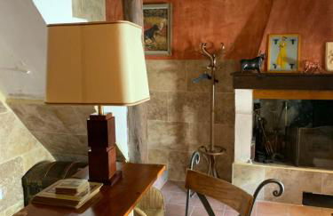La maison sur la place dans Aigues Mortes - Foto 23