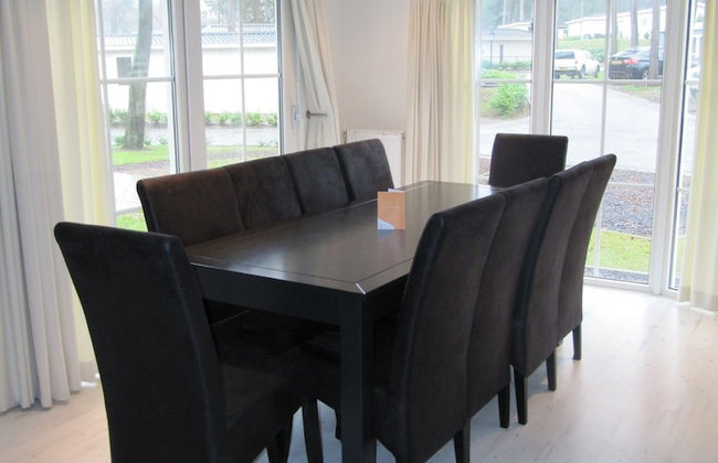 Tidy Furnished Chalet With a Dishwasher - Foto 25