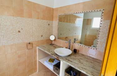 Superbe villa avec piscine vue mer, proche plage et Porticcio - Foto 16