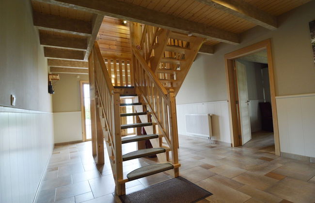 Sumptuous Chalet in Septon with Sauna & Hot Tub - Photo 3