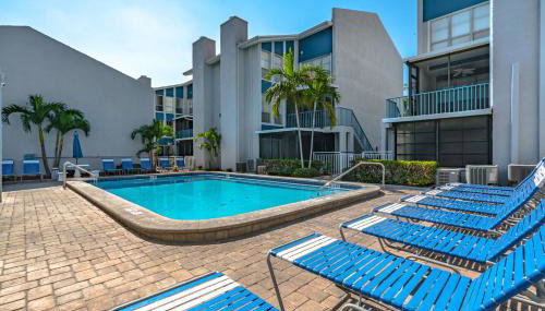 Madeira Beach Yacht Club 215F by Distinctive Beach Rentals - Foto 5