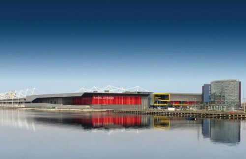 Canning Town 2 Bed Cityside - Foto 8