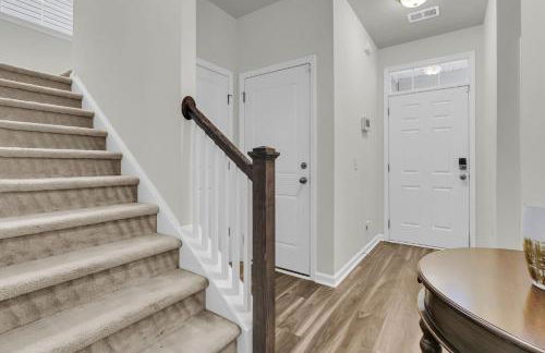 Quiet 3 Bedroom Escape in Ladson with 2 Car Garage - Foto 27