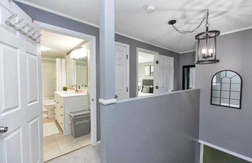 *NEW* Beautiful 3 floor Townhome with Sauna - Foto 22