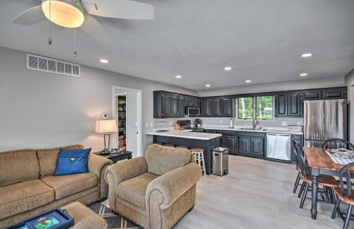 Table Rock Lake Hideaway with Deck Bring Your Boat! - Photo 4