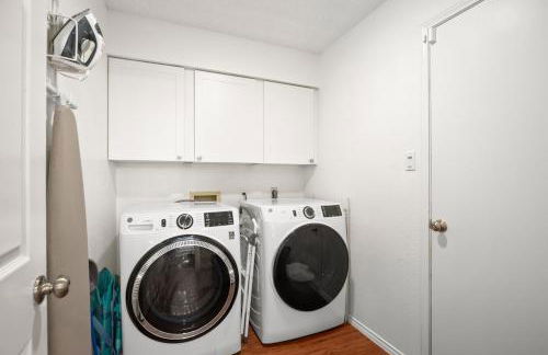 Poolside Oasis, Peaceful Retreat -20 min to Austin - Foto 34