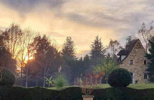 Les Granges Hautes, maisons de vacances, proches de Sarlat avec piscine, parc, - Foto 8