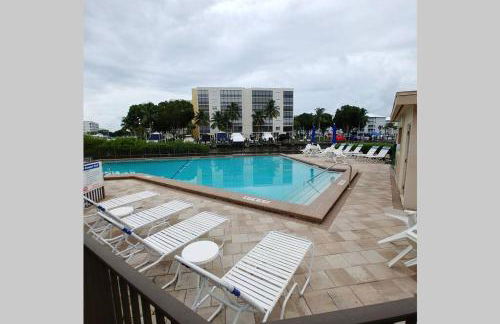 Luxury Beach Condo Located On The Bay In A Tropical Oasis!!! - Foto 20
