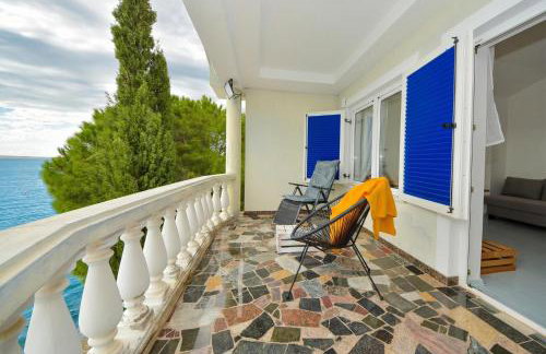 Holiday Home Seafront Escape - Happy Rentals - Photo 38