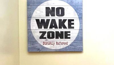 Beautiful Boathouse overlooking the Bay - Photo 3