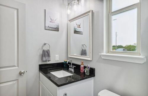 Modern Escape in Cedar Creek - Foto 14