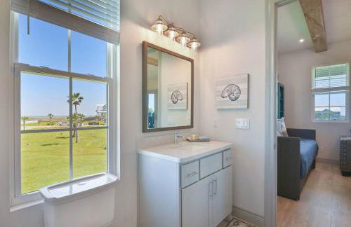 Rise and Shine Beach House with Ocean Views and Pointe West Resort Pools - Foto 23