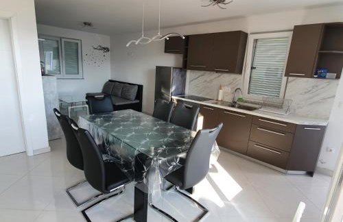 Apartmani Lanterna - Photo 21