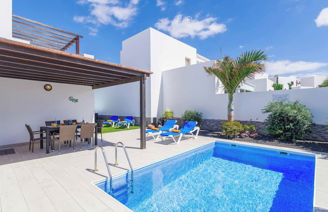 Villa Rioja - Photo 16