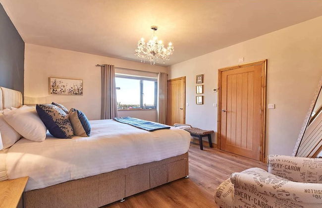 Host Stay The Parlour - Photo 12