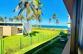 Apartamento Pé na Areia Cond Alphaville Guarajuba - Foto 33