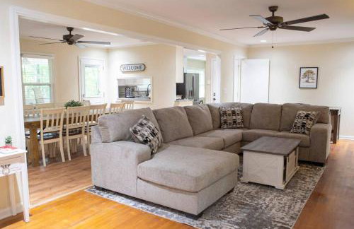 Alabama University Events, 5 bdrm Home with Lake Access, Community Pool, Tennis, Pavilion, sleeps 14, 5 mil to Bryant-Denny Stadium - Foto 4