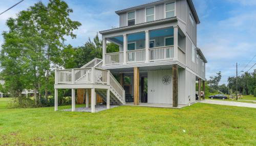 Modern Waveland Home with Deck - Walk to the Beach! - Foto 3