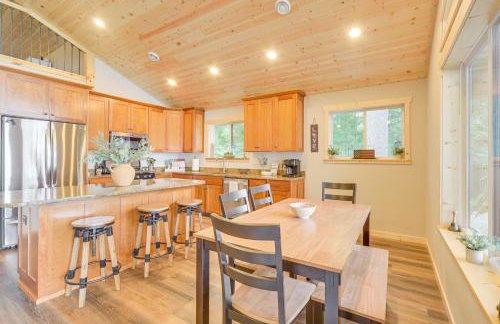 Boat Dock, BBQ and Fireside Fun Clam Lake Cabin - Foto 7