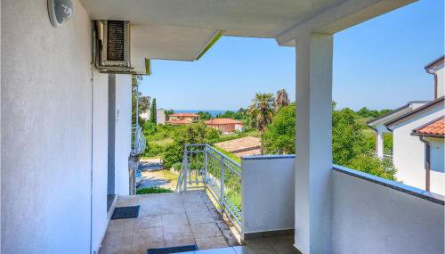 Beautiful Apartment In Umag With Wifi - Foto 5