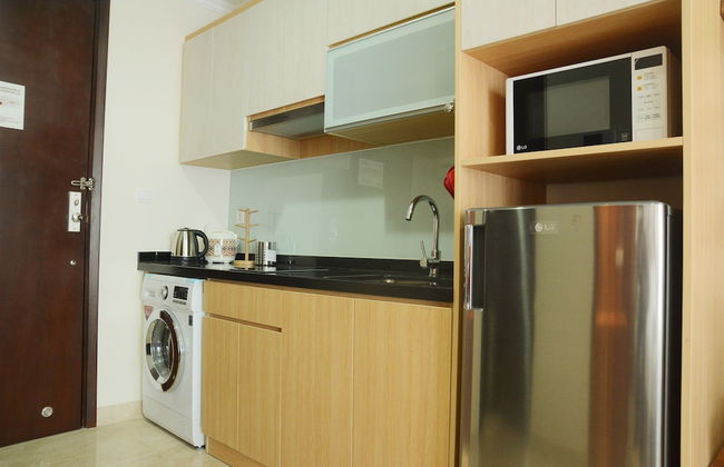 Warm and Best Studio Menteng Park Apartment - Photo 22