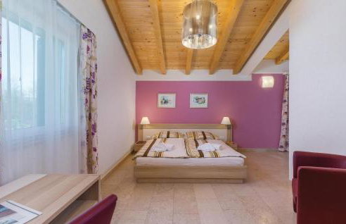 Gorgeous Home In Rezanci With Jacuzzi - Foto 30