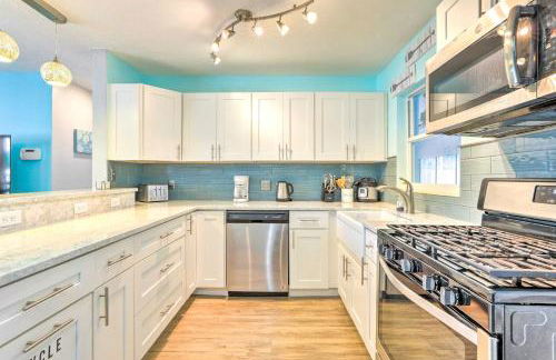 Ocean Breeze Oasis with Boat Dock and Slip on Canal! - Foto 7