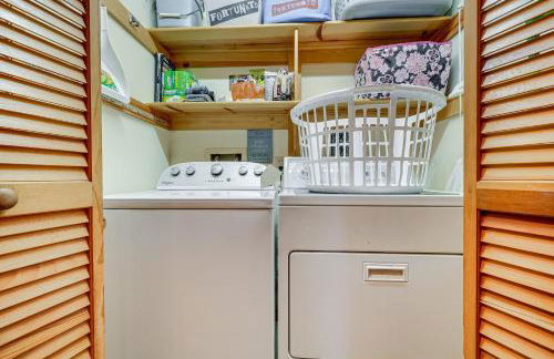 1 Mi to Beach Access Southern Shores Gem with Deck - Foto 23