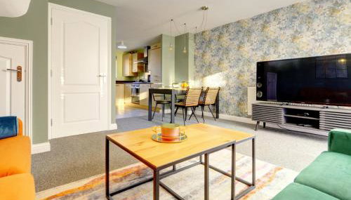 LARGE 4 Bedroom Semi-Detached House Sleeps 7 By Klarok Short Lets & Serviced Accommodation - Foto 3