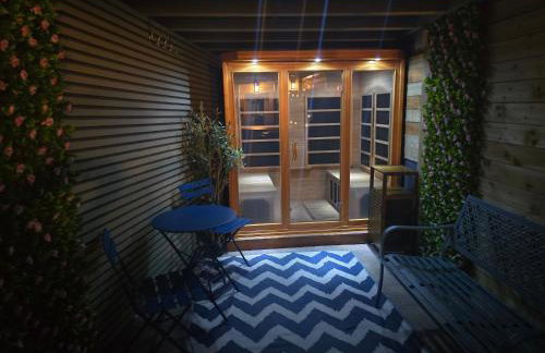 Morecambe Bay Cottage- Hot Tub/ Jacuzzi/sauna - Photo 13