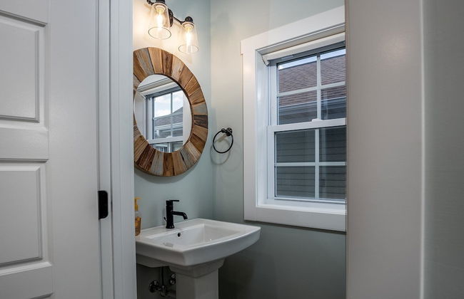 Hook, Wine, & Sinker - Photo 27