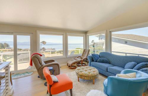 Stunning Home in Coupeville with Deck and Beach Access - Foto 7