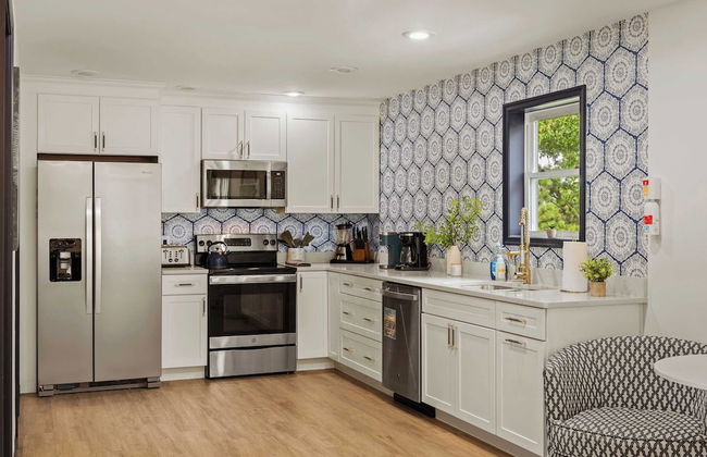 For Lake Sake by Avantstay Lakefront + Hot Tub + View - Photo 20