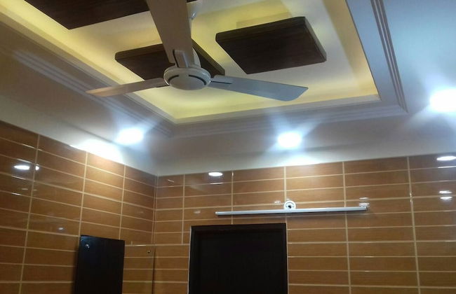 Posh, Nice Foreigner Area Lajpat Ngar Luxury Room - Foto 21