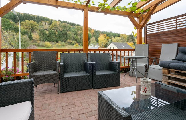 Stylish Apartment in Merschbach near Forest - Photo 1