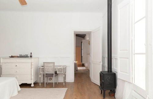 A historic XVI century beach home near Barcelona - Photo 74