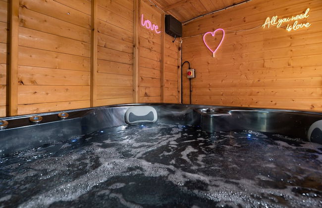 Perfect Couple Retreat To Unwind&relax With Hottub - Foto 14