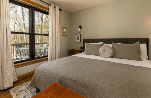 Romantic 1BR Cabin w Hot Tub Near Carbondale - Foto 13