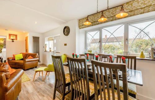 Bluebell House 5 Star Luxury 4 Bdrms and hot tub - Foto 4