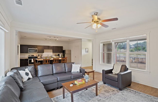 Texas State Sanctuary With Massive Pool Oasis - Foto 14