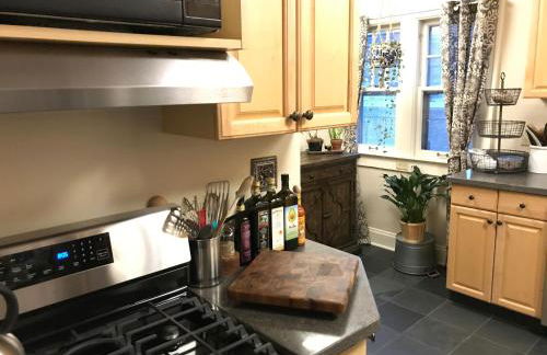 Beautiful Luxury Suite A & B of Shorewood Home - Foto 10