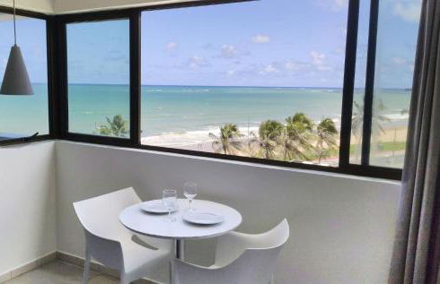 Apê na orla com vista pro mar e limpeza diária - Foto 2