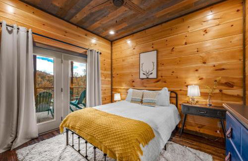 The Overlook - '21 Cabin - Gorgeous Unobstructed Views - Fire Pit Table - GameRm - HotTub - Xbox - Lots of Bears - Foto 37